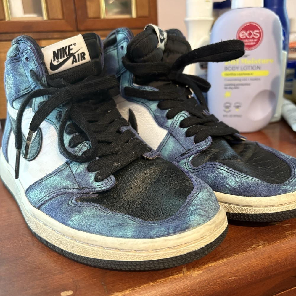 Nike Air Kids Shoes - Black and Blue